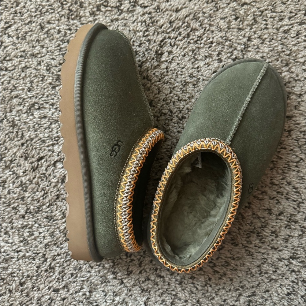 UGG - Brand new